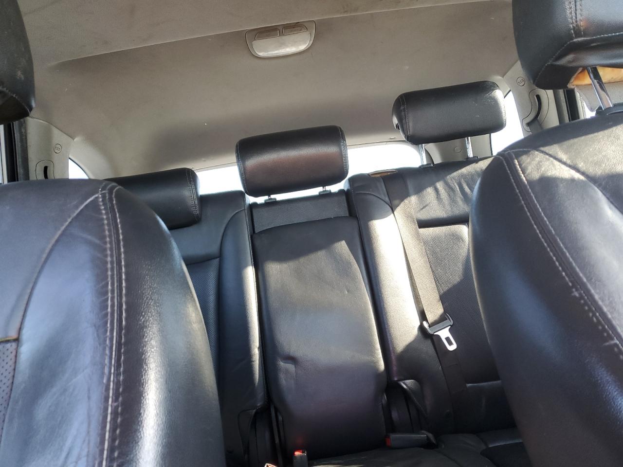 2009 Hyundai Santa Fe - Image 10