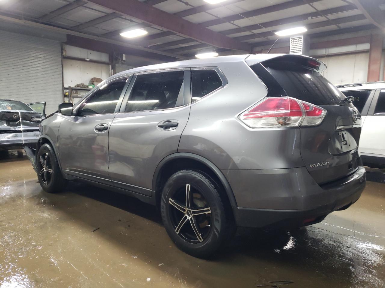 2016 Nissan Rogue - Image 2