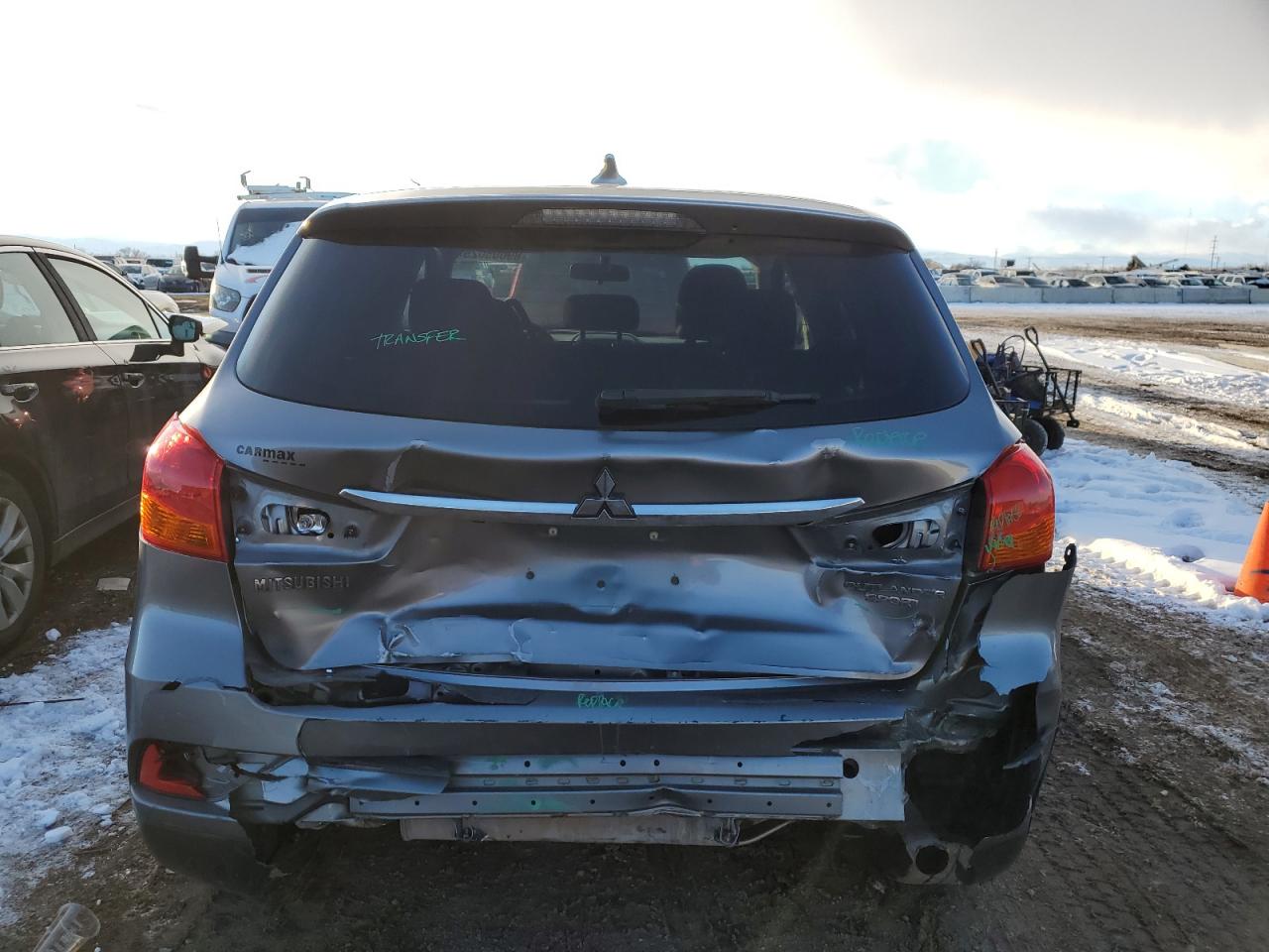 2018 Mitsubishi Outlander - Image 6