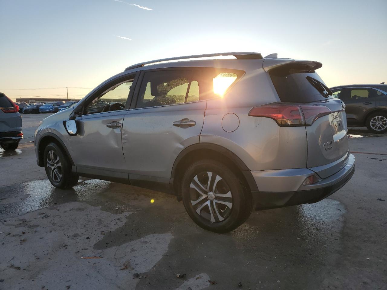 2016 Toyota RAV 4 - Image 2
