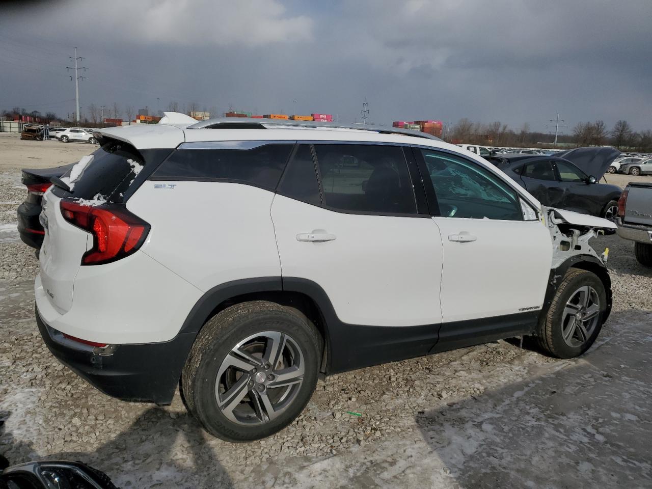 2020 GMC Terrain - Image 3