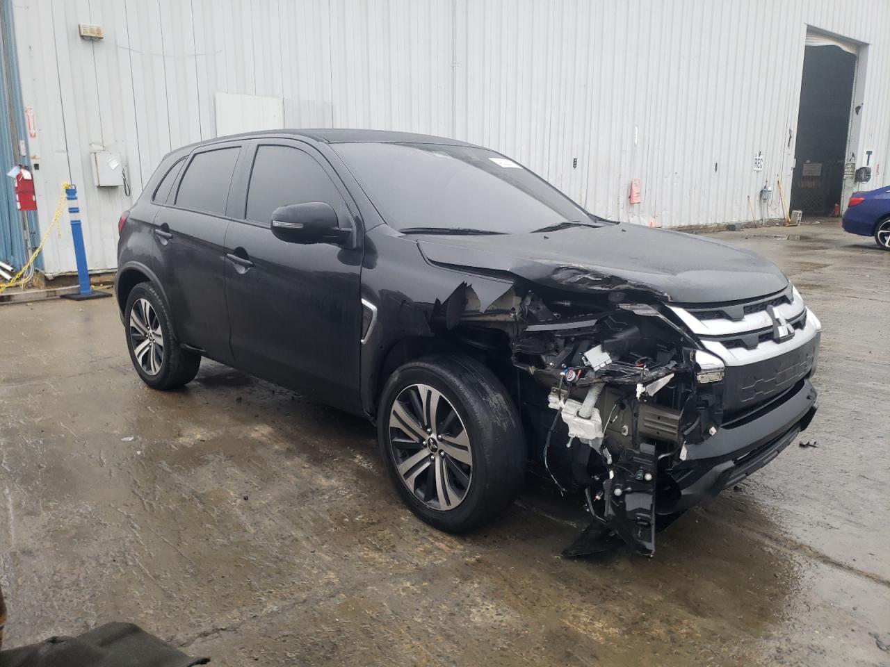 2021 Mitsubishi Outlander - Image 4