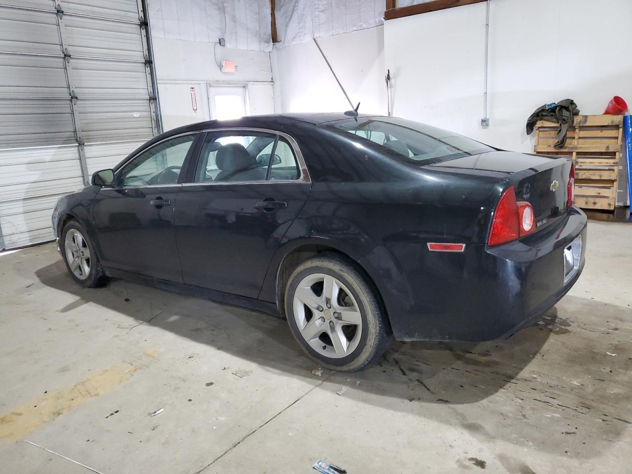 2010 Chevrolet Malibu - Image 2