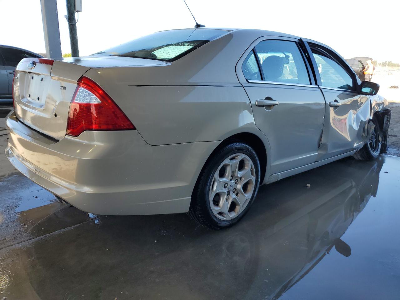 2010 Ford Fusion - Image 3