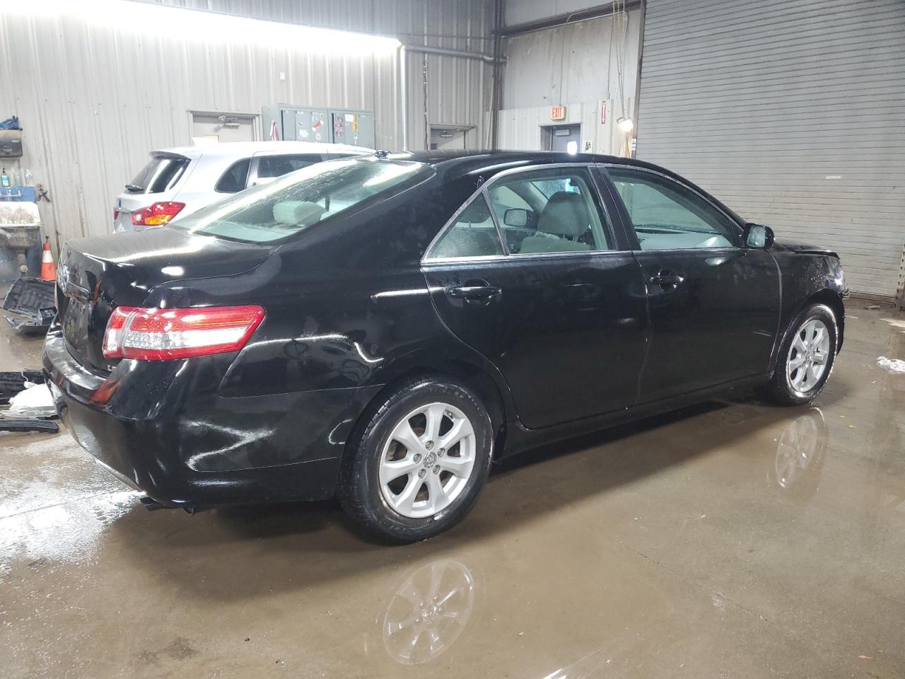 2011 Toyota Camry - Image 3