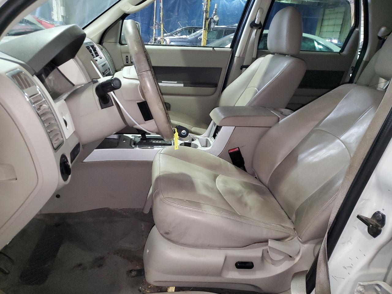 2010 Mercury Mariner - Image 7