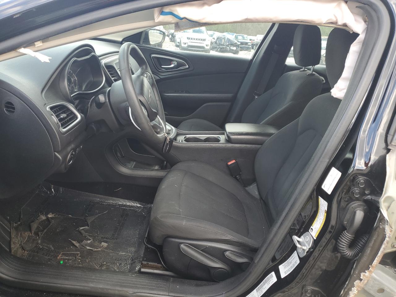 2016 Chrysler 200 - Image 7