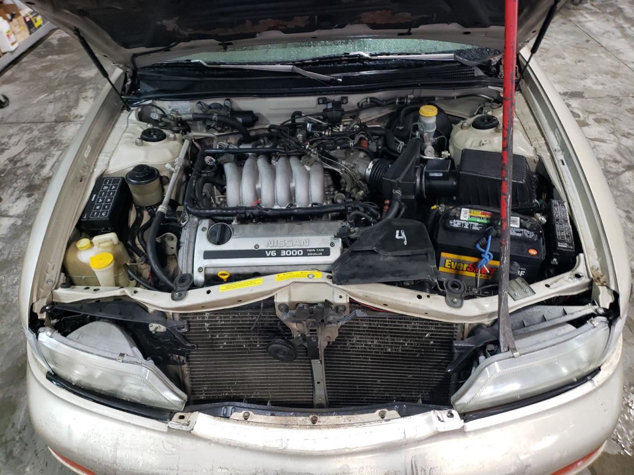 1998 Nissan Maxima - Image 12