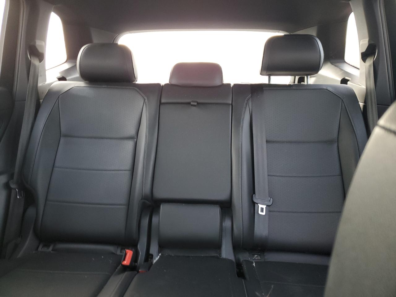 2018 Volkswagen Tiguan - Image 10