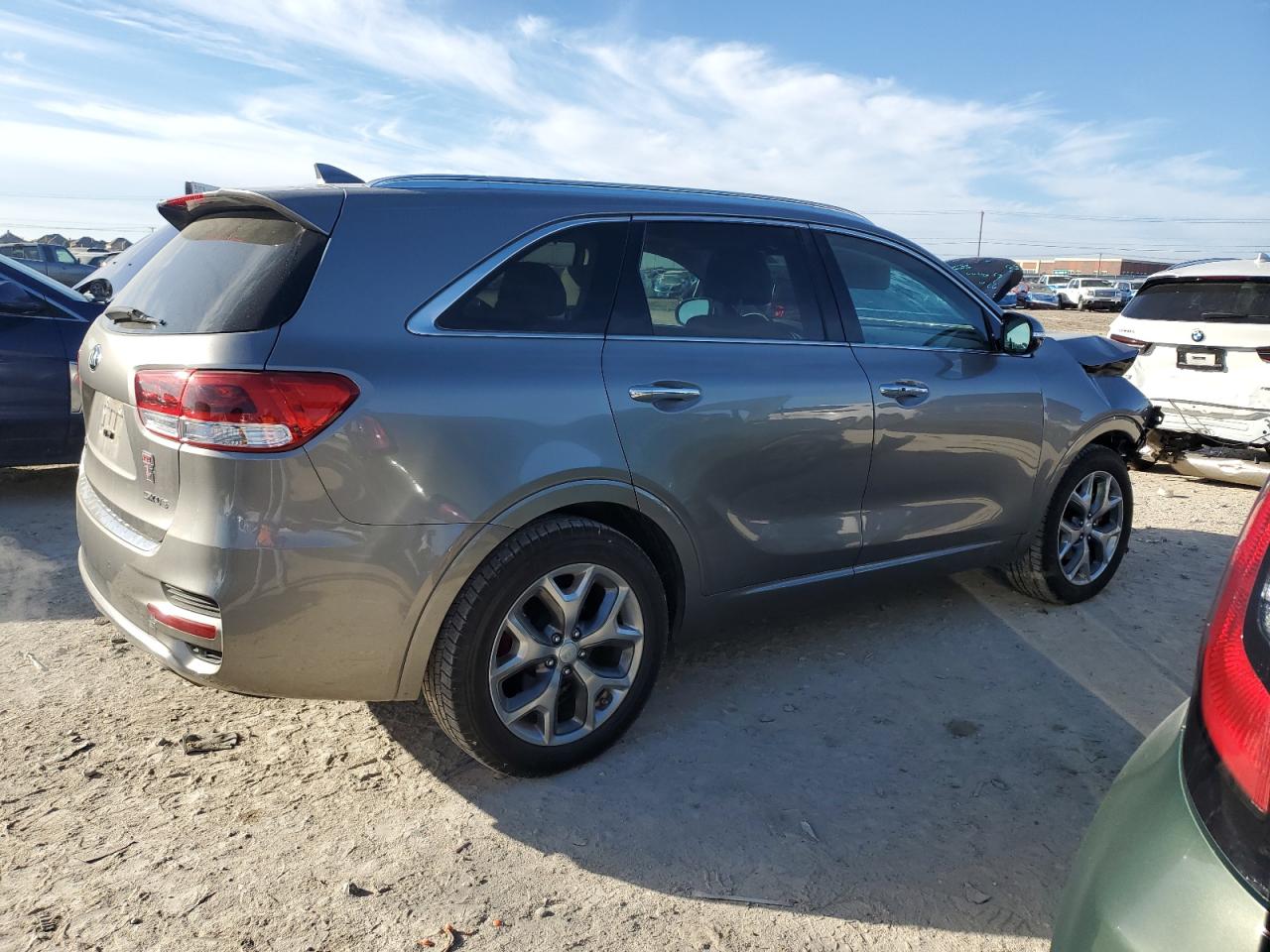 2017 Kia Sorento - Image 3