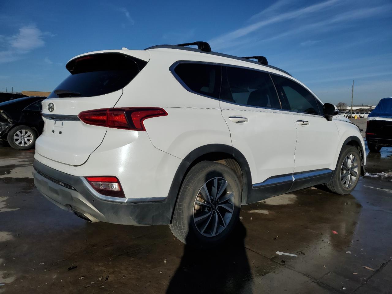 2020 Hyundai Santa Fe - Image 3