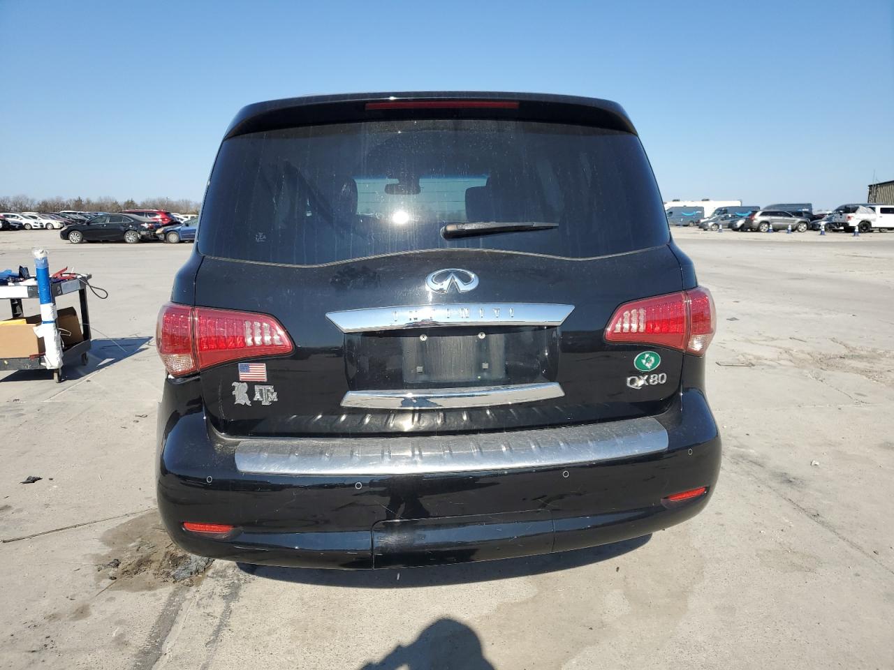 2015 Infiniti QX80 - Image 6