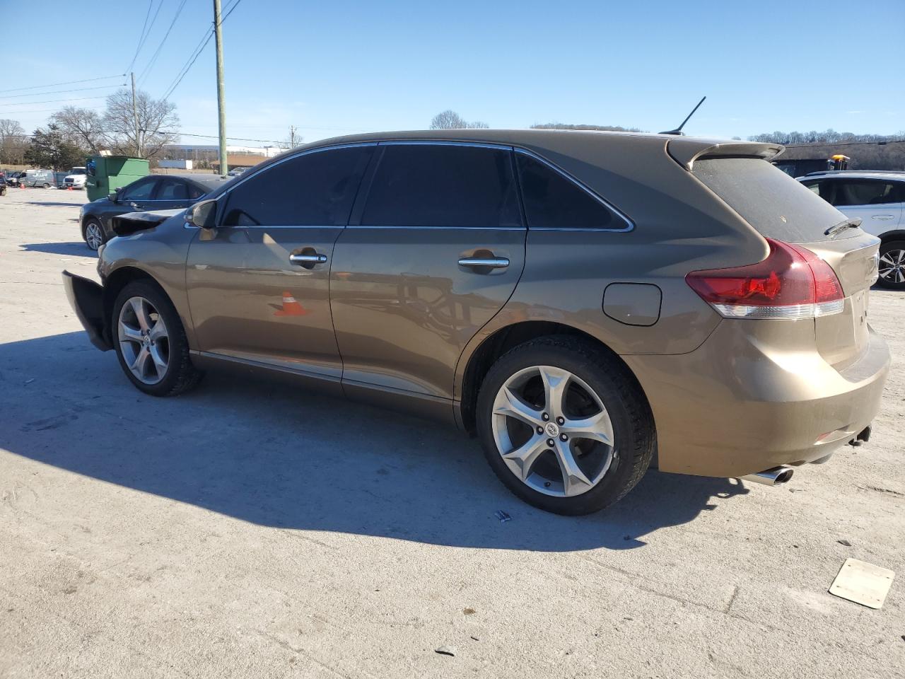 2013 Toyota Venza - Image 2