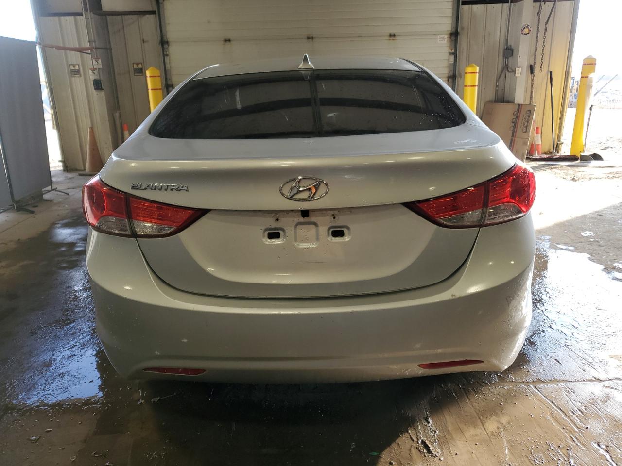 2012 Hyundai Elantra - Image 6