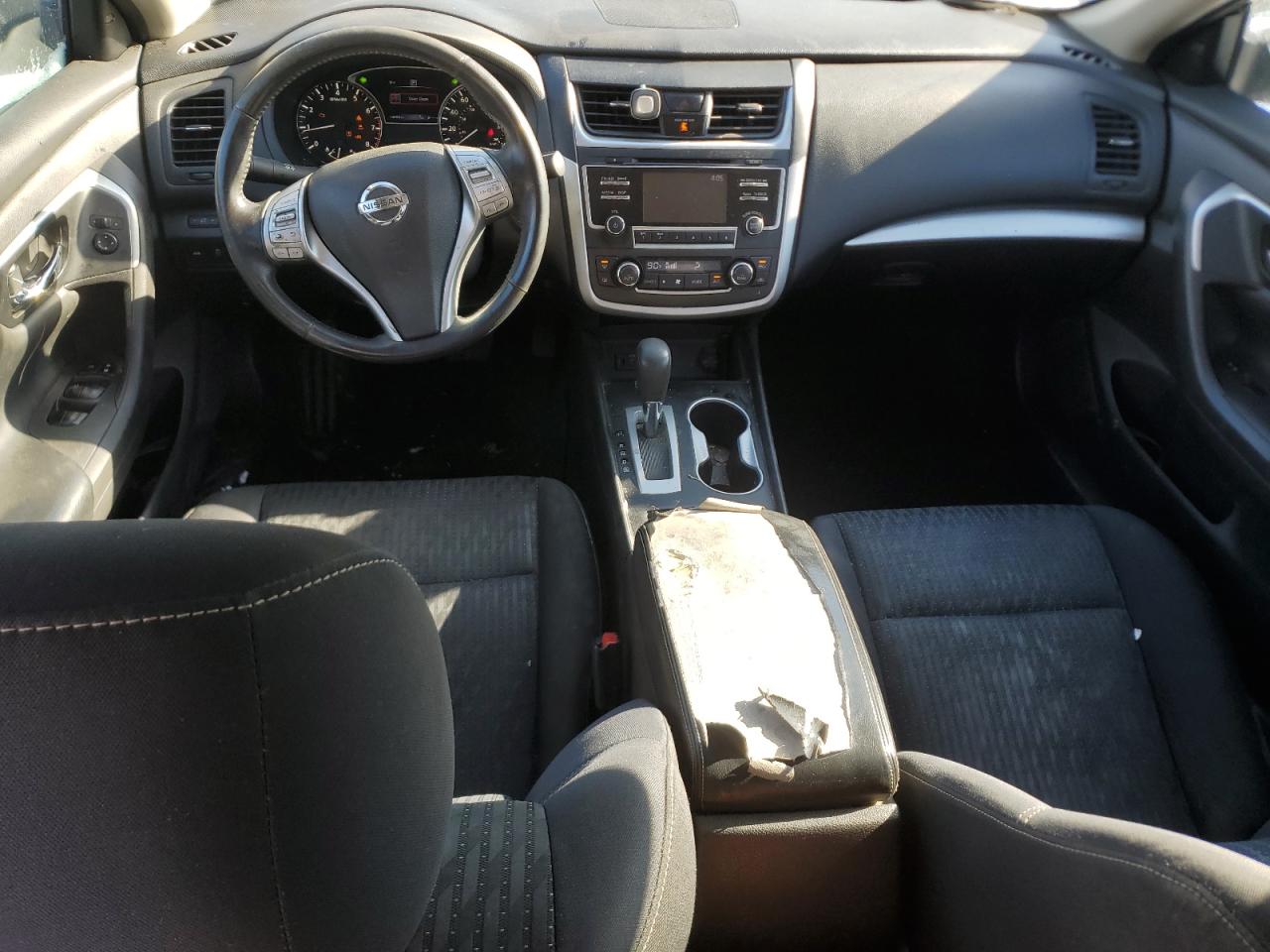 2016 Nissan Altima - Image 8