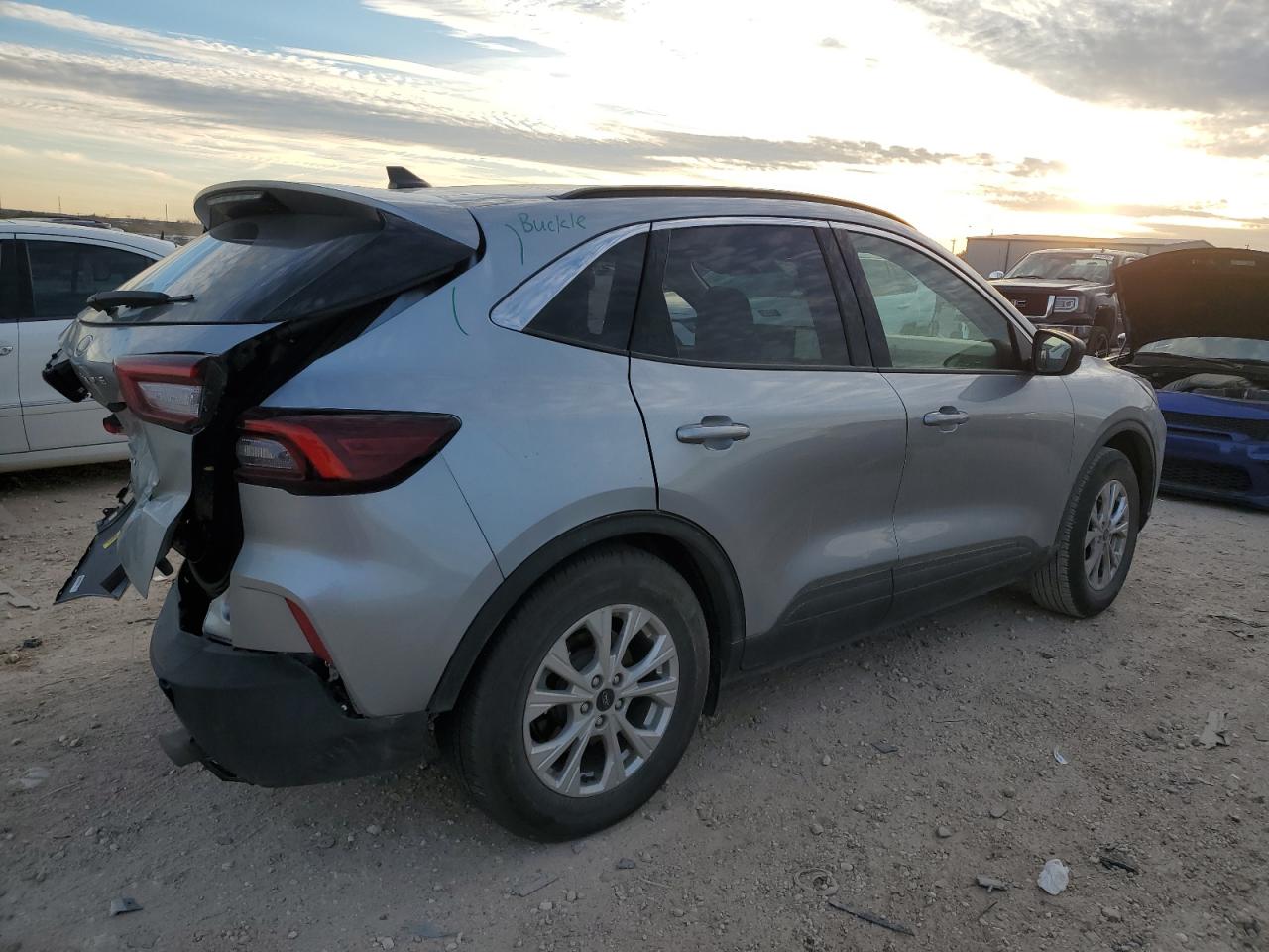 2023 Ford Escape - Image 3