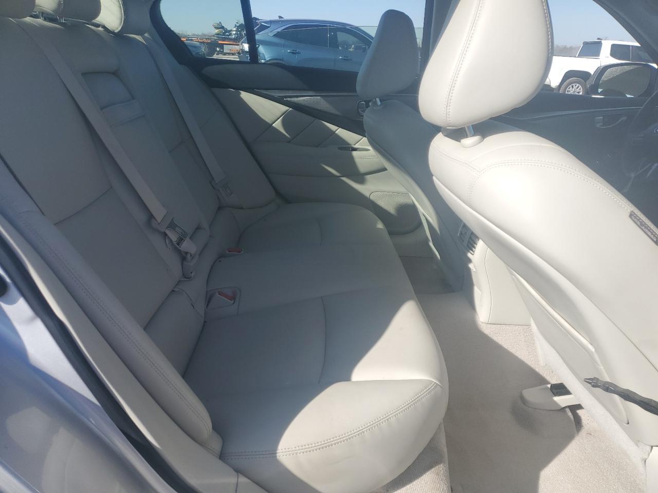 2017 Infiniti Q50 - Image 10