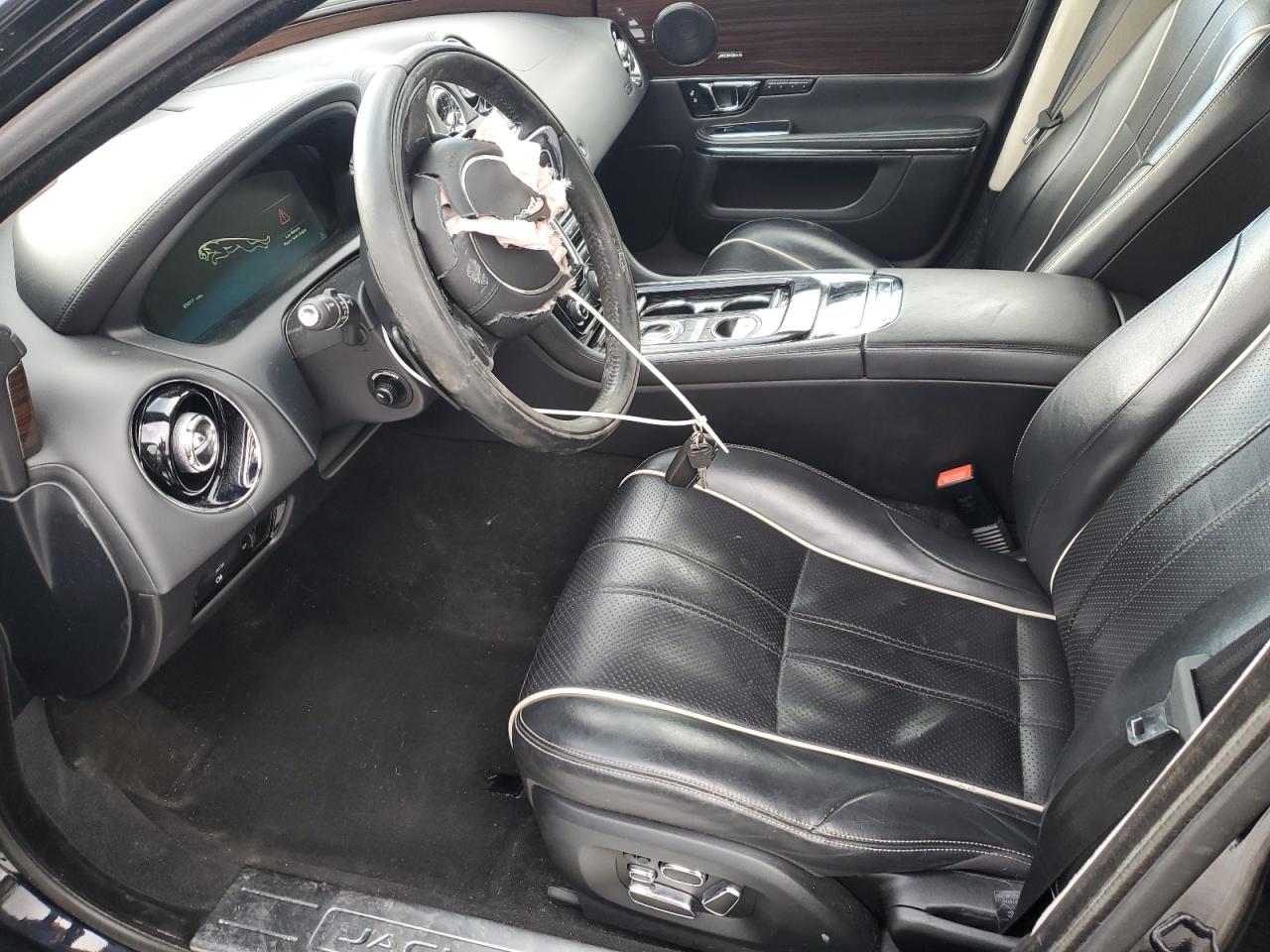 2015 Jaguar XJ - Image 7