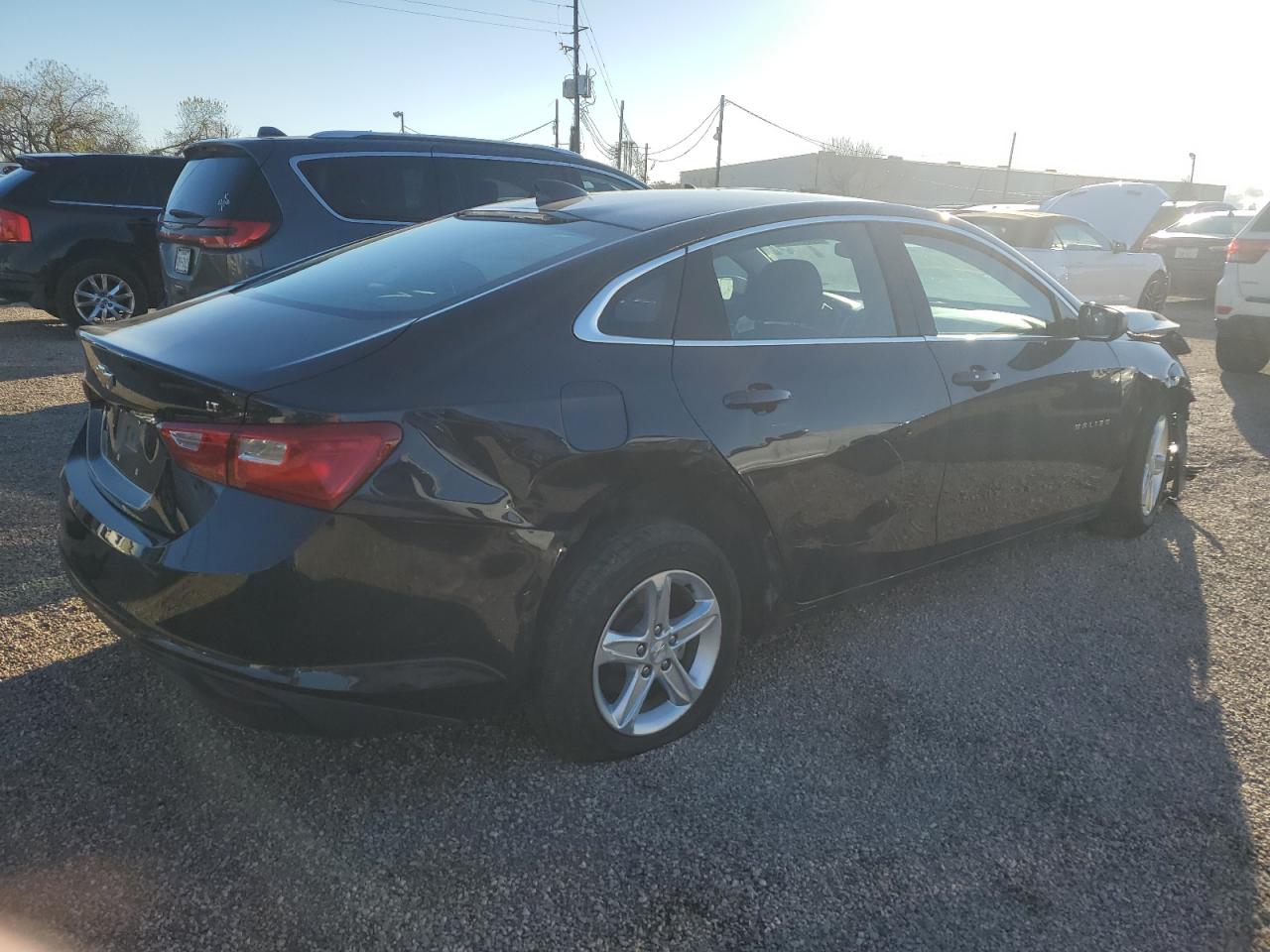2023 Chevrolet Malibu - Image 3
