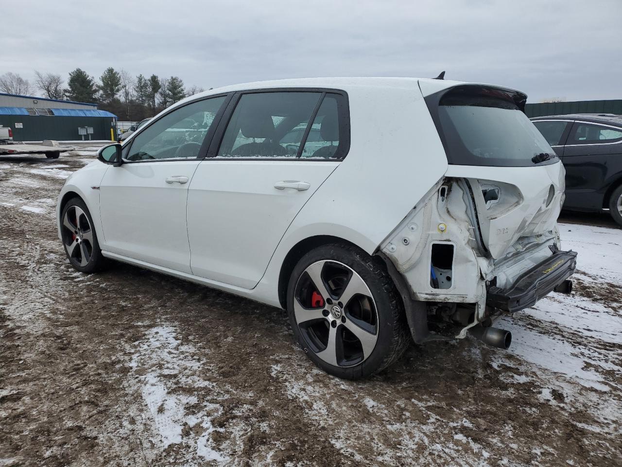 2015 Volkswagen GTI - Image 2