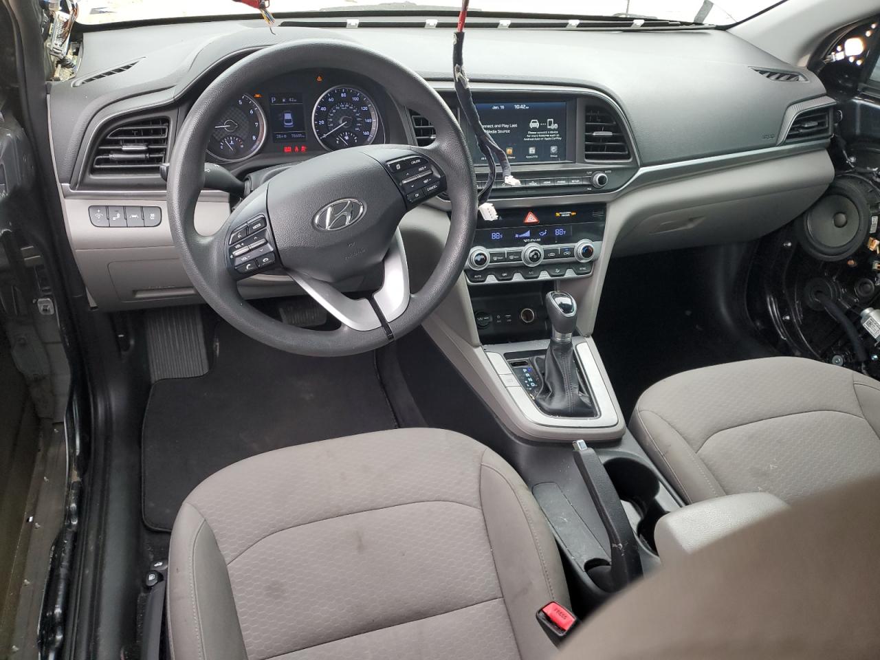 2020 Hyundai Elantra - Image 8