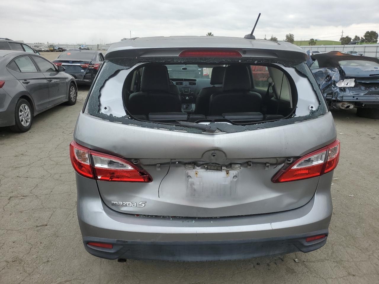2012 Mazda 5 - Image 6