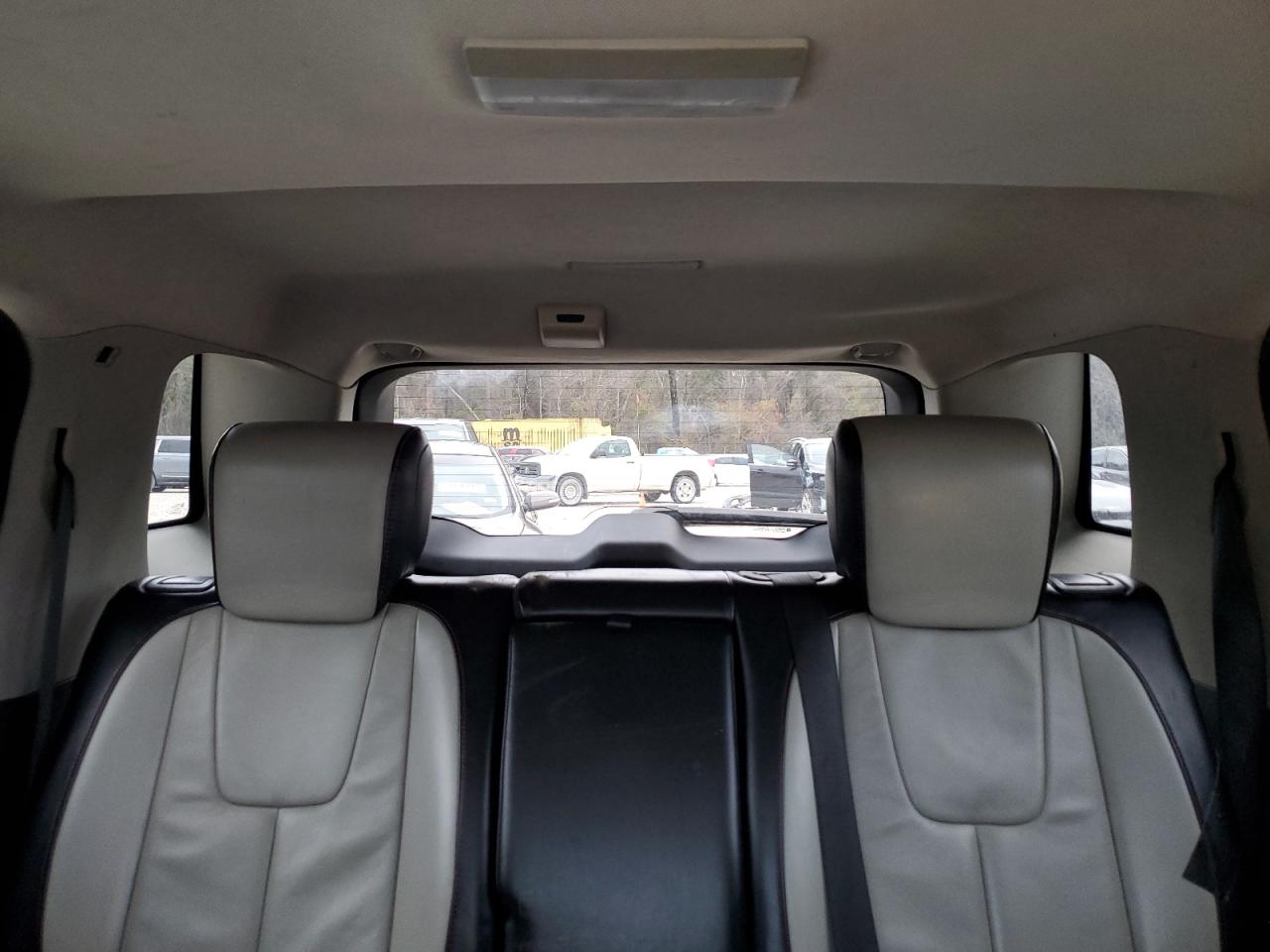2010 GMC Terrain - Image 10