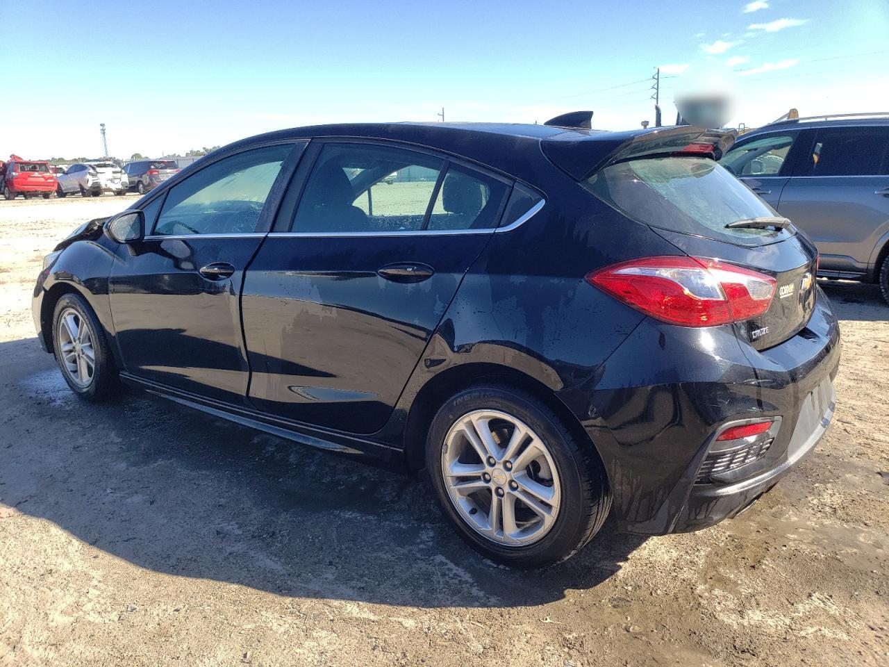 2017 Chevrolet Cruze - Image 2