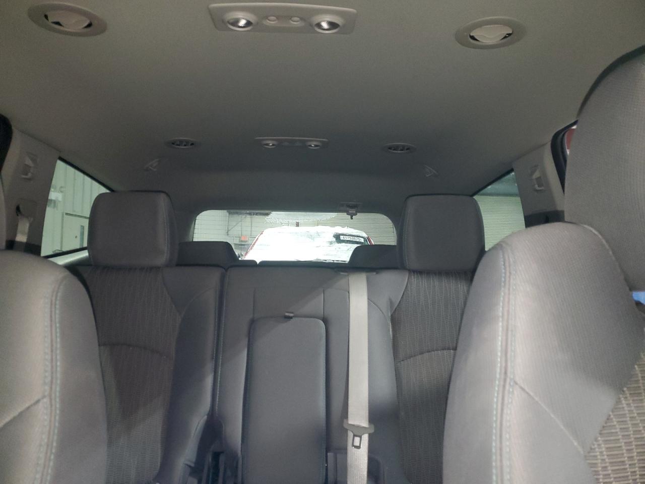 2017 Chevrolet Traverse - Image 10