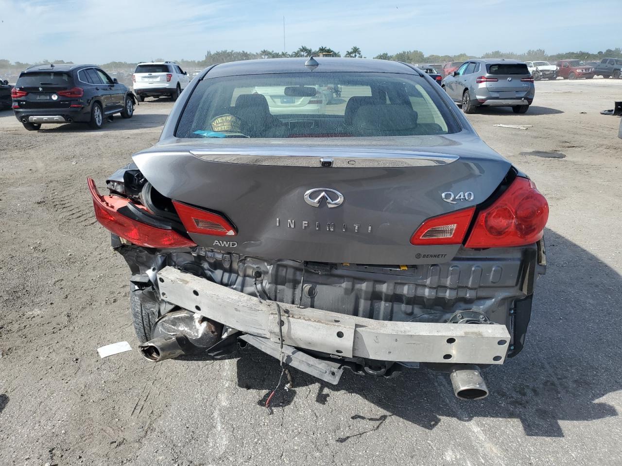 VIN JN1CV6AR8FM523446 2015 INFINITI Q40 no.6