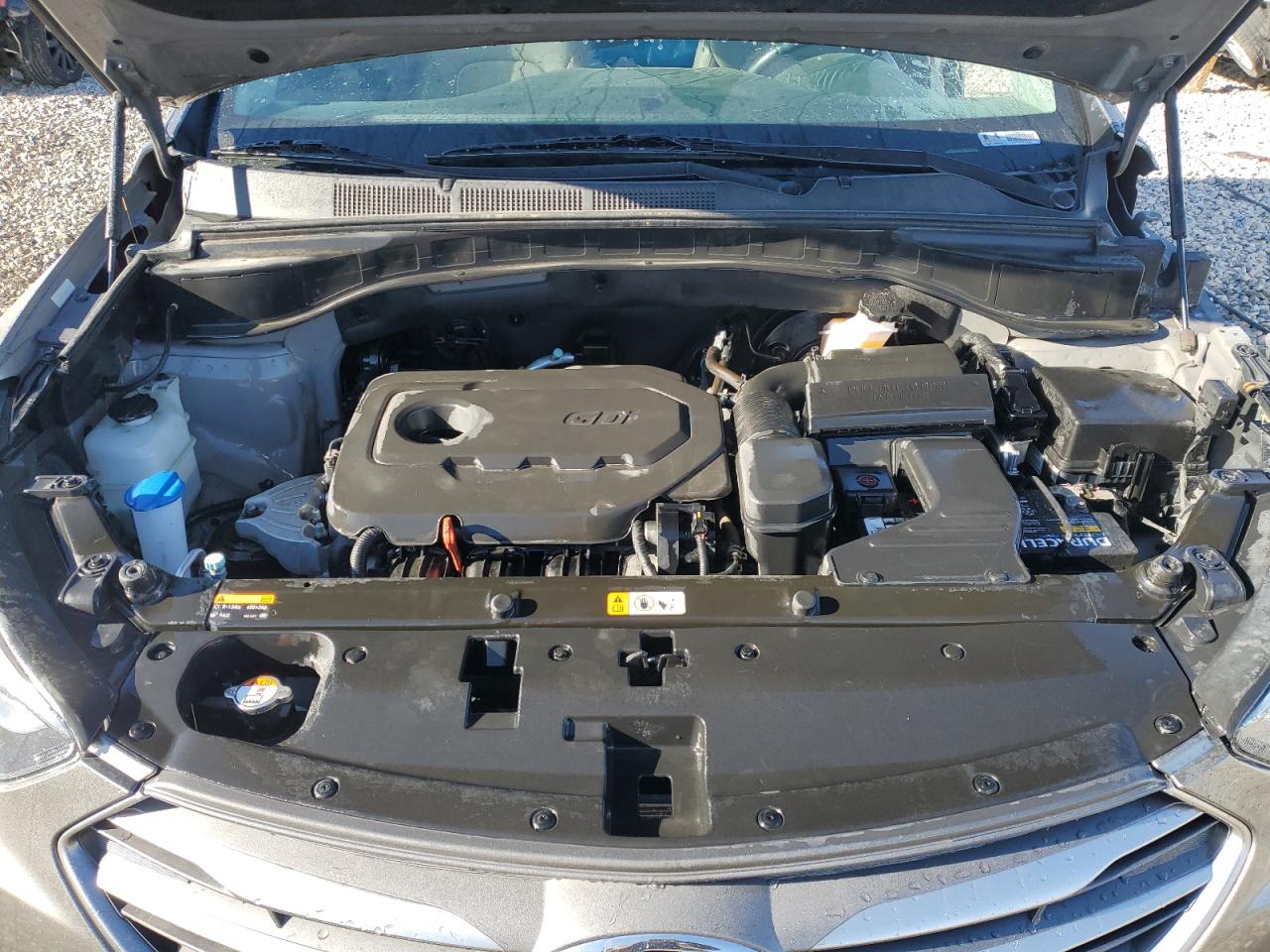 2017 Hyundai Santa Fe - Image 11