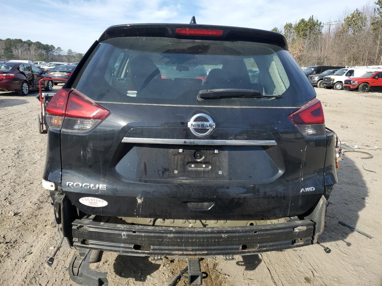 2018 Nissan Rogue - Image 6