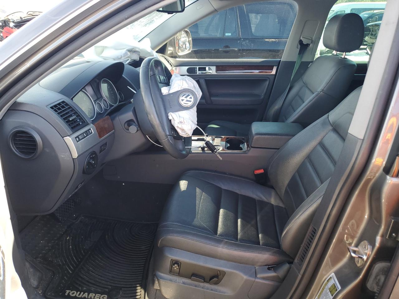 2008 Volkswagen Touareg - Image 7