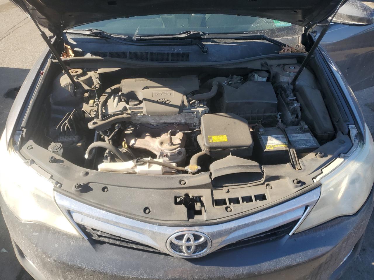 2014 Toyota Camry - Image 12