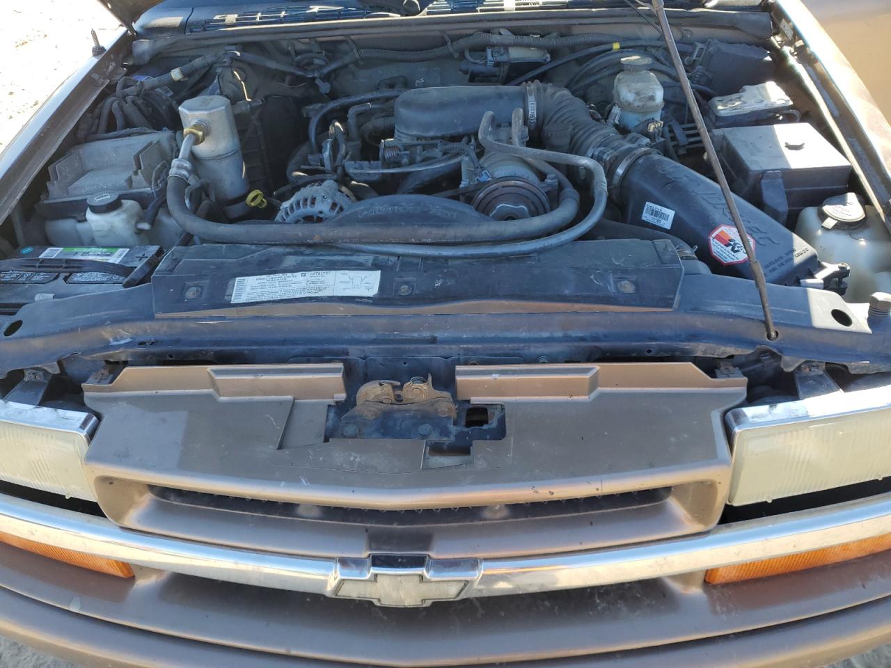 2004 Chevrolet Blazer - Image 13