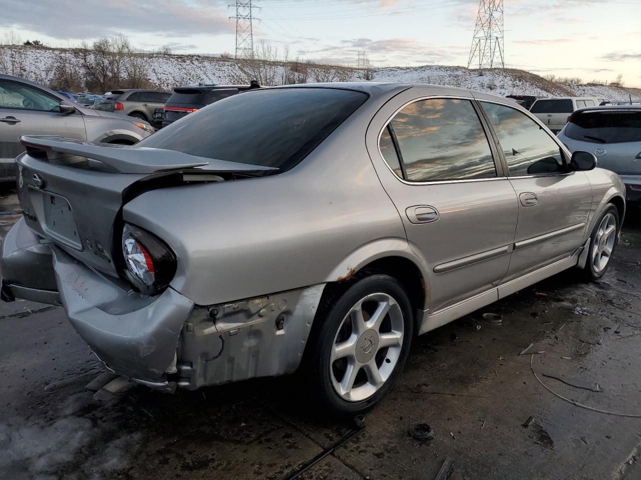 2001 Nissan Maxima - Image 3