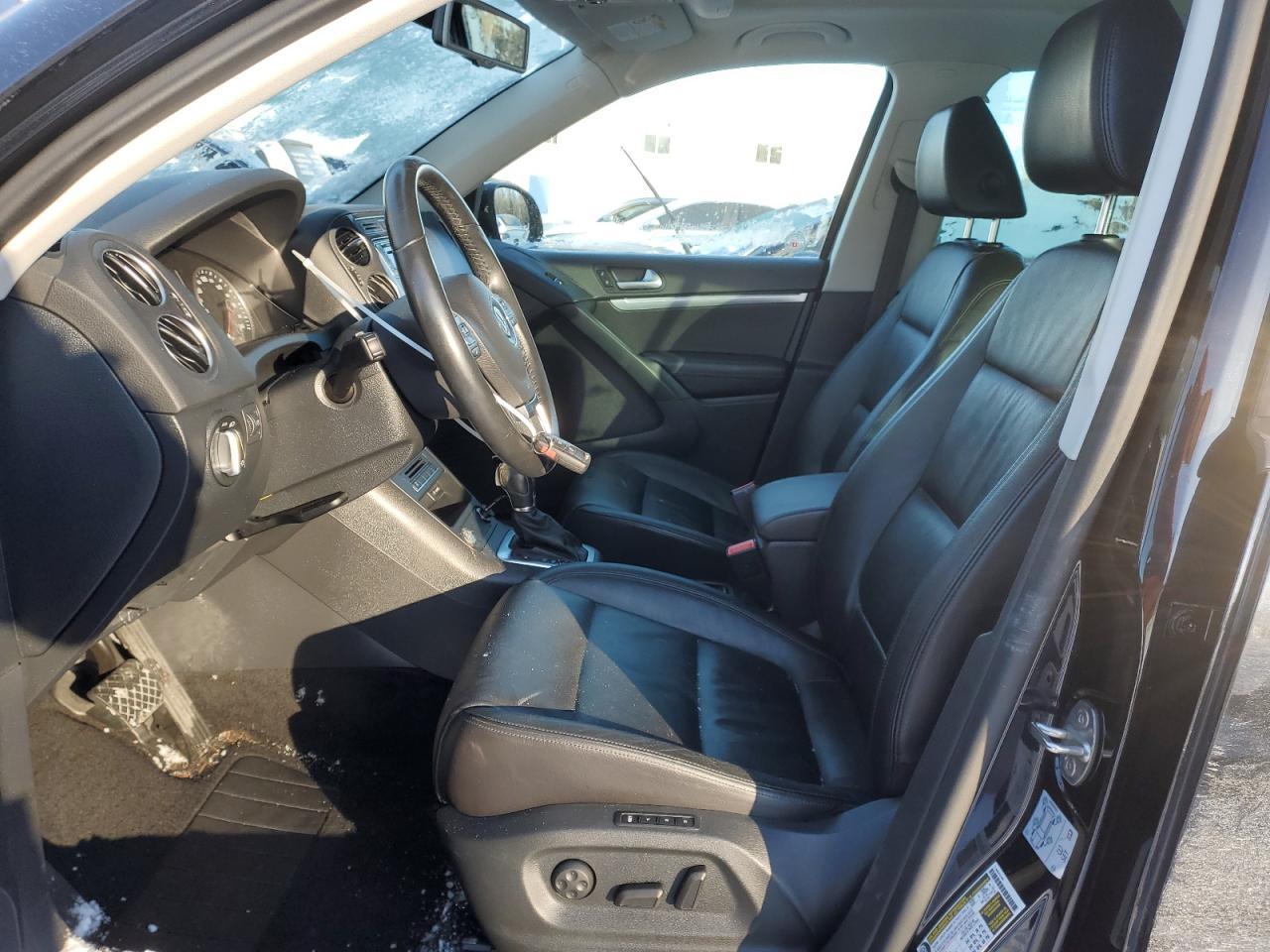 2017 Volkswagen Tiguan - Image 7