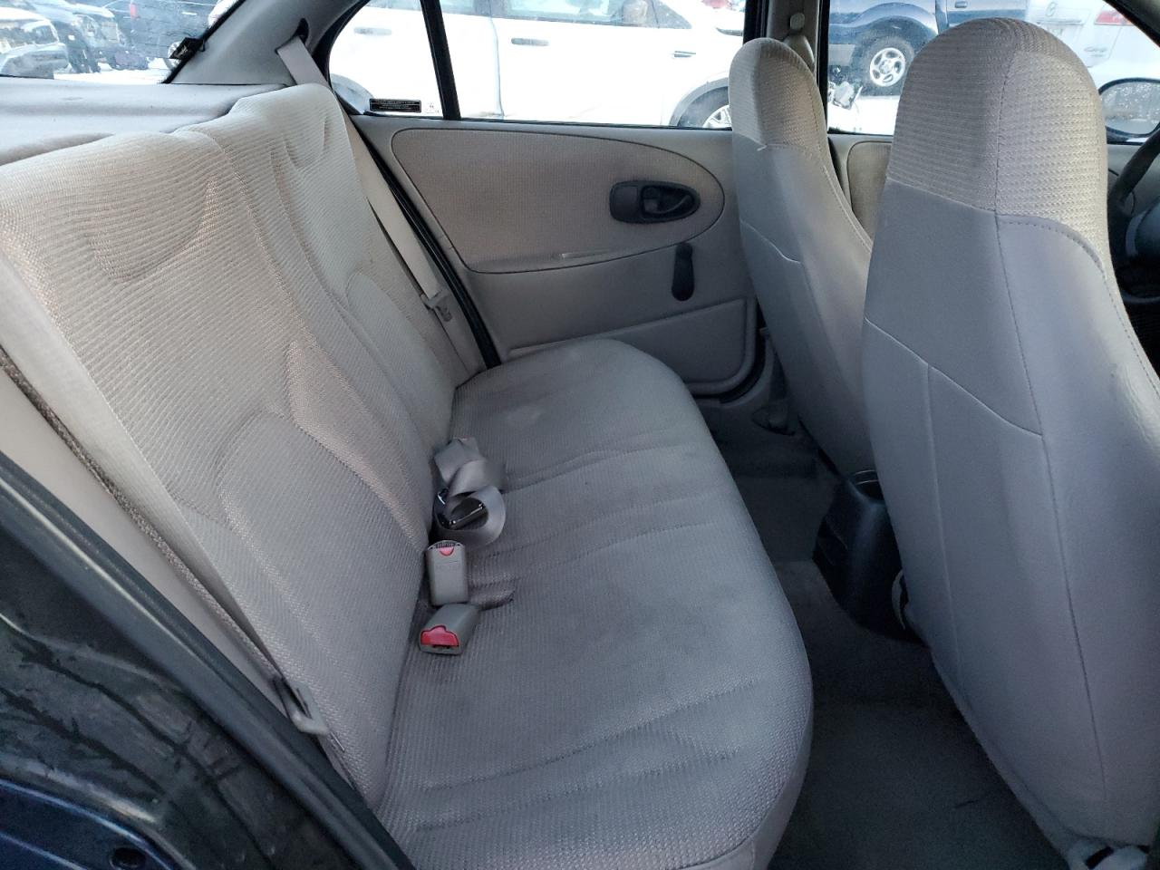 1999 Saturn SL - Image 10