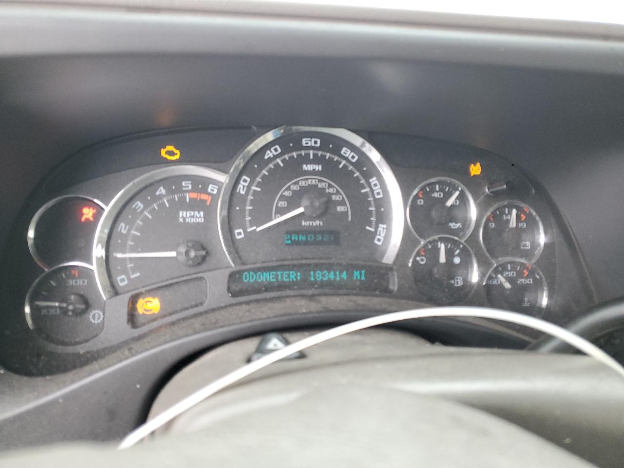 2005 Cadillac Escalade - Image 9