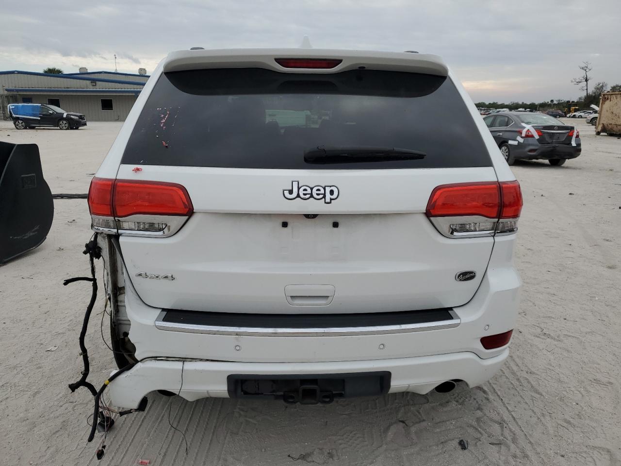 2015 Jeep Grand Cherokee - Image 6