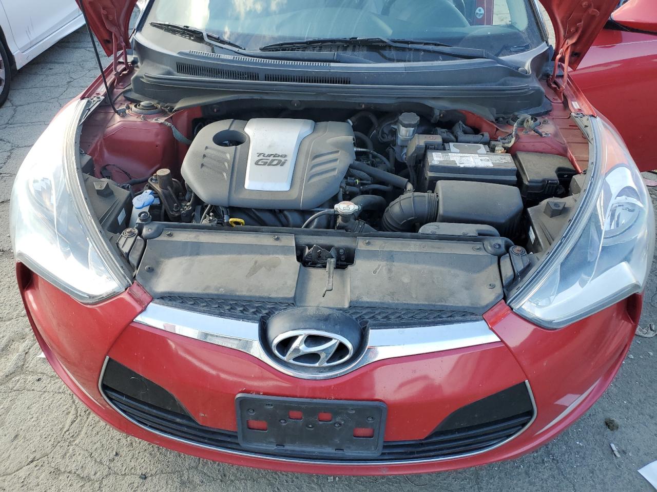 2013 Hyundai Veloster - Image 11