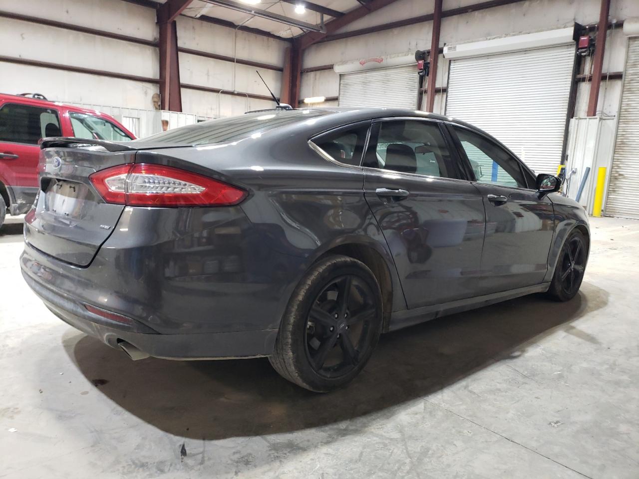 2016 Ford Fusion - Image 3
