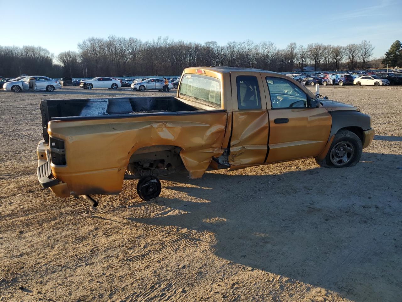 2007 Dodge Dakota - Image 3