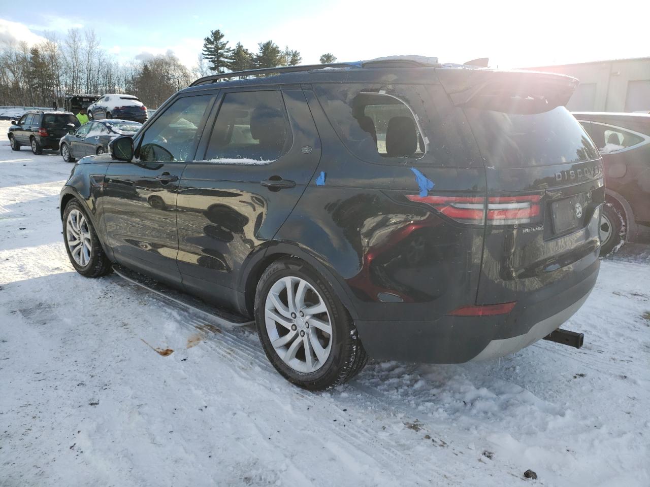 2018 Land Rover Discovery - Image 2