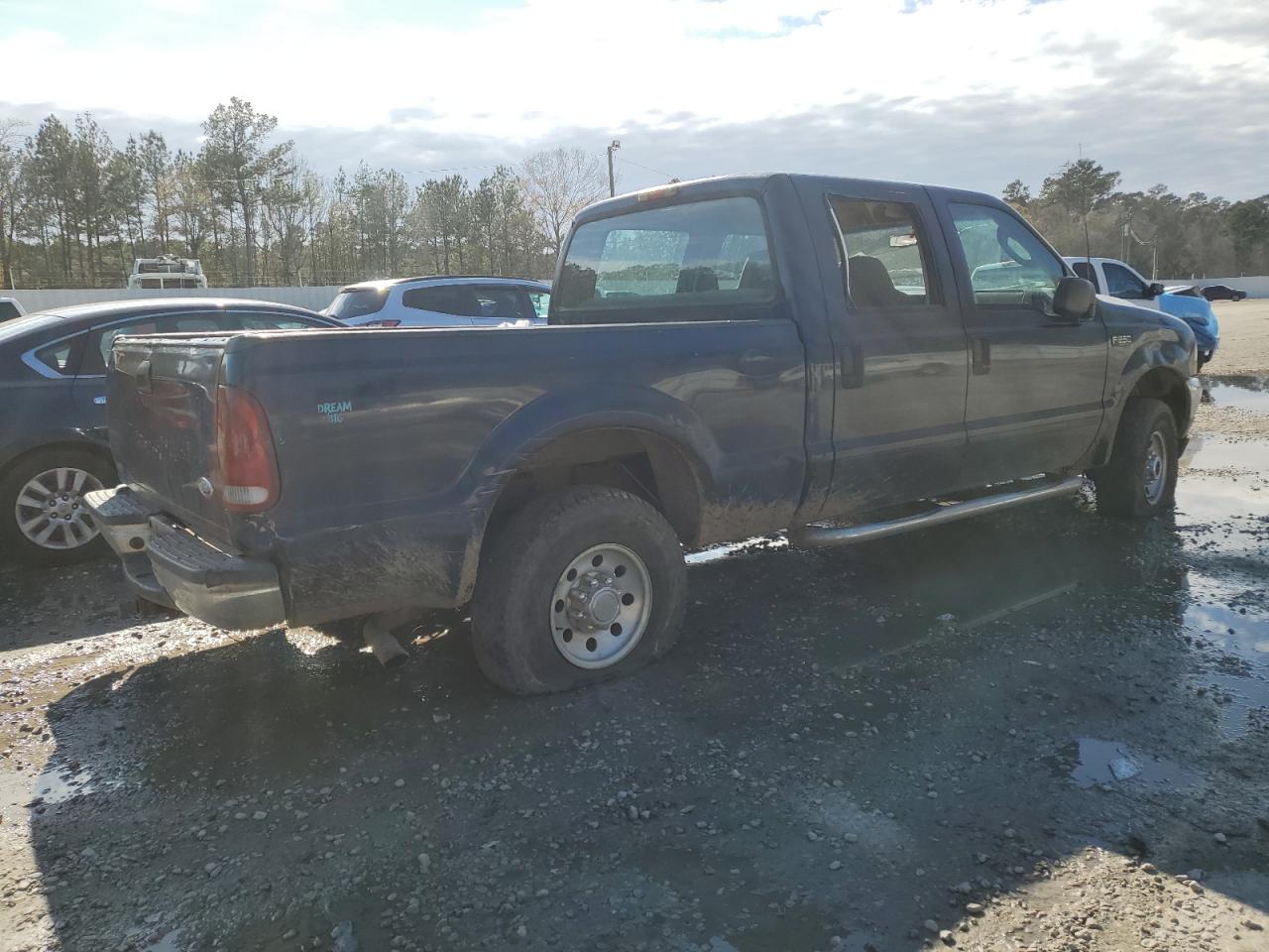 2003 Ford F250 - Image 3