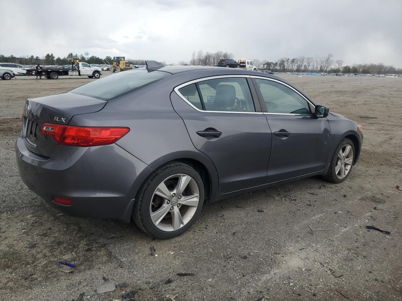 VIN 19VDE1F3XFE002017 2015 ACURA ILX no.3