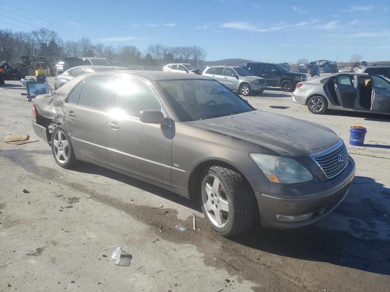 2005 Lexus LS - Image 4
