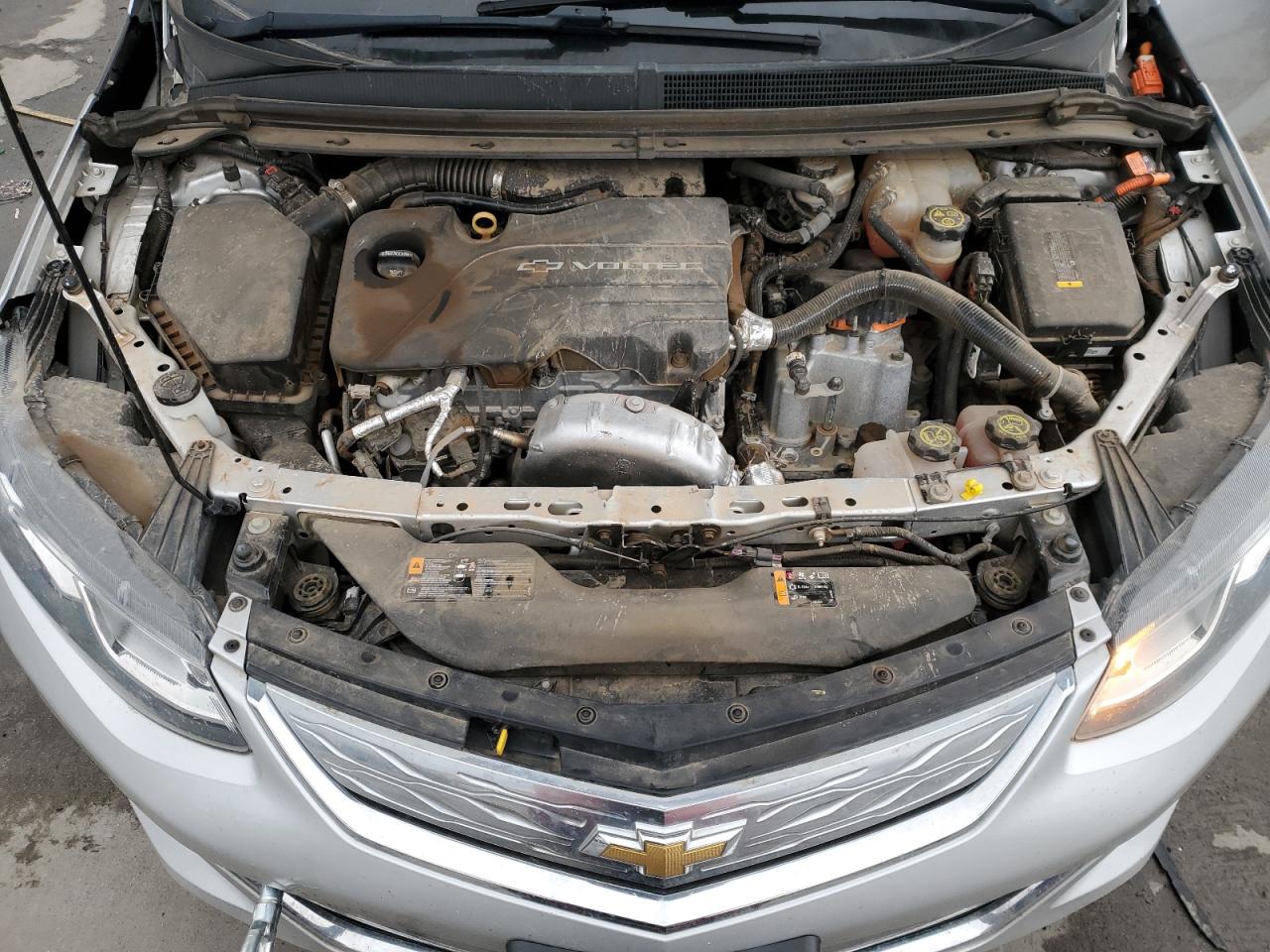 2017 Chevrolet Volt - Image 8