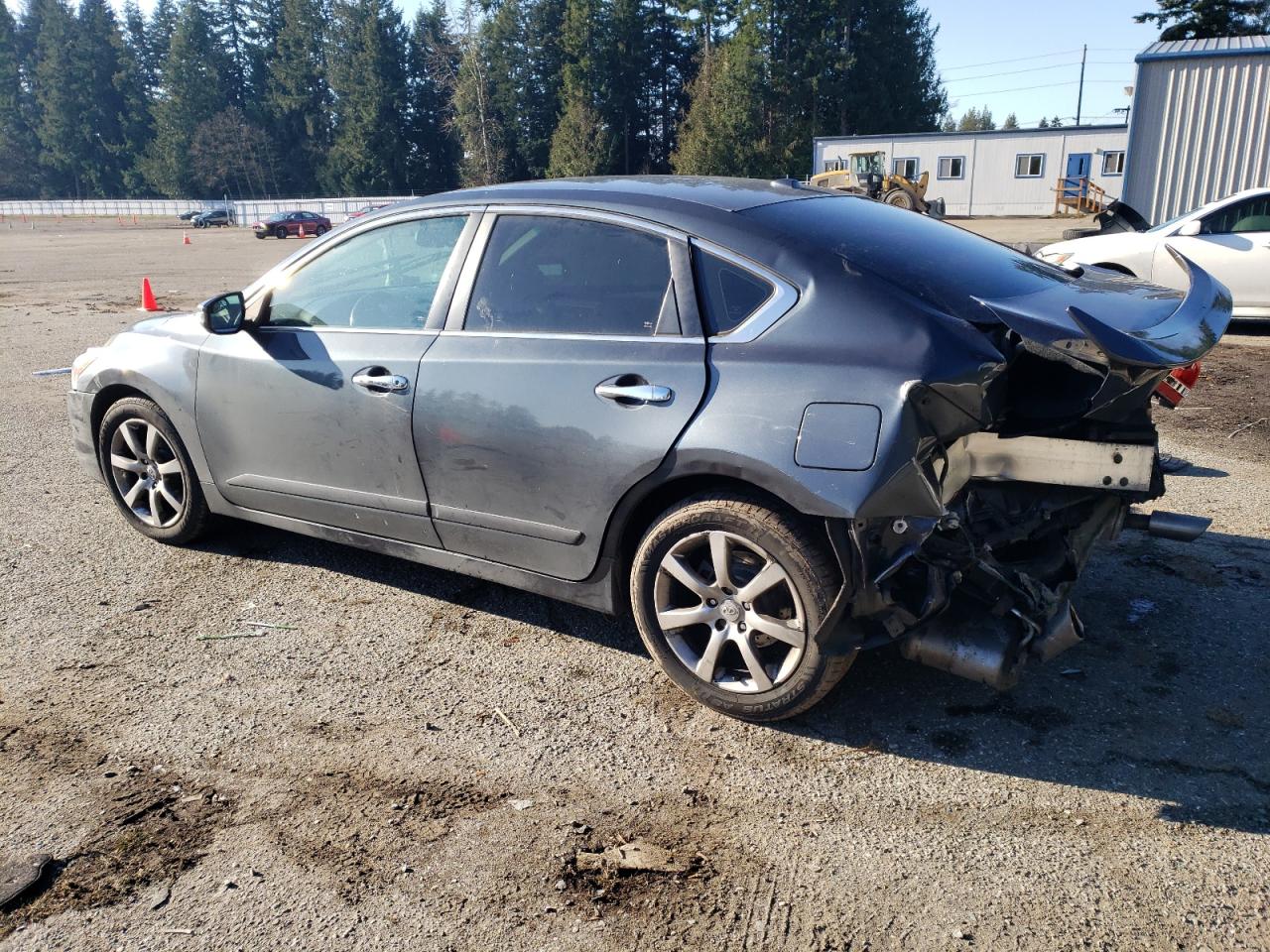 2013 Nissan Altima - Image 2