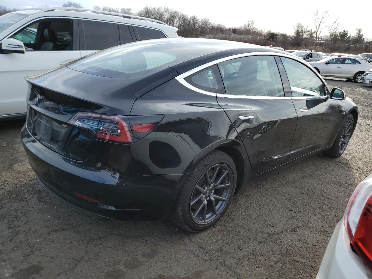 VIN 5YJ3E1EA2JF156470 2018 TESLA MODEL 3 no.3